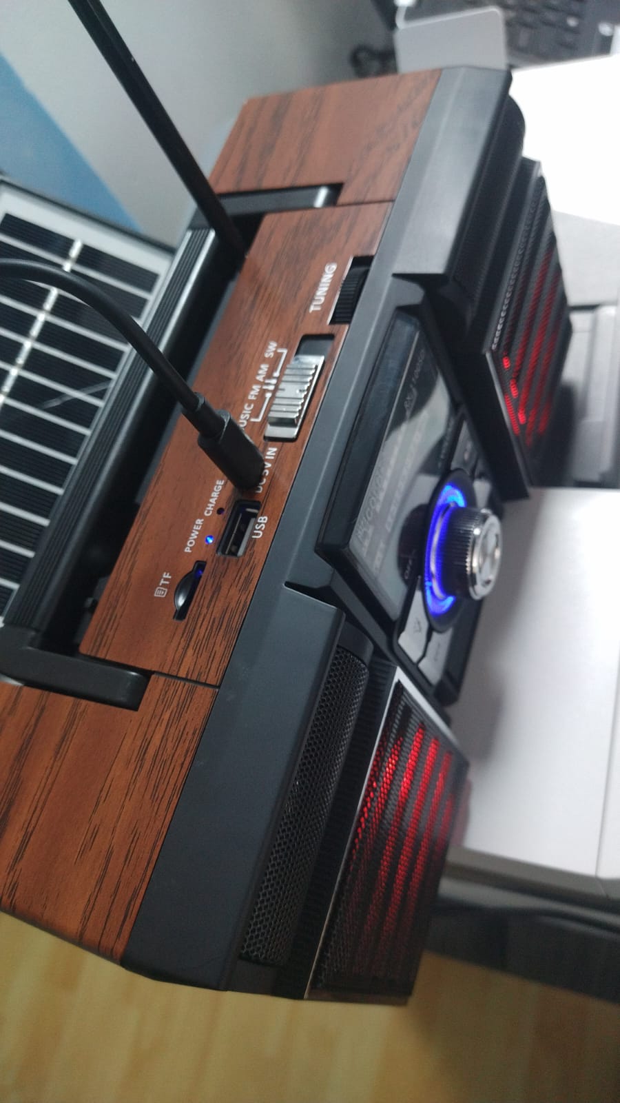 GRABADORA RETRO SOLAR