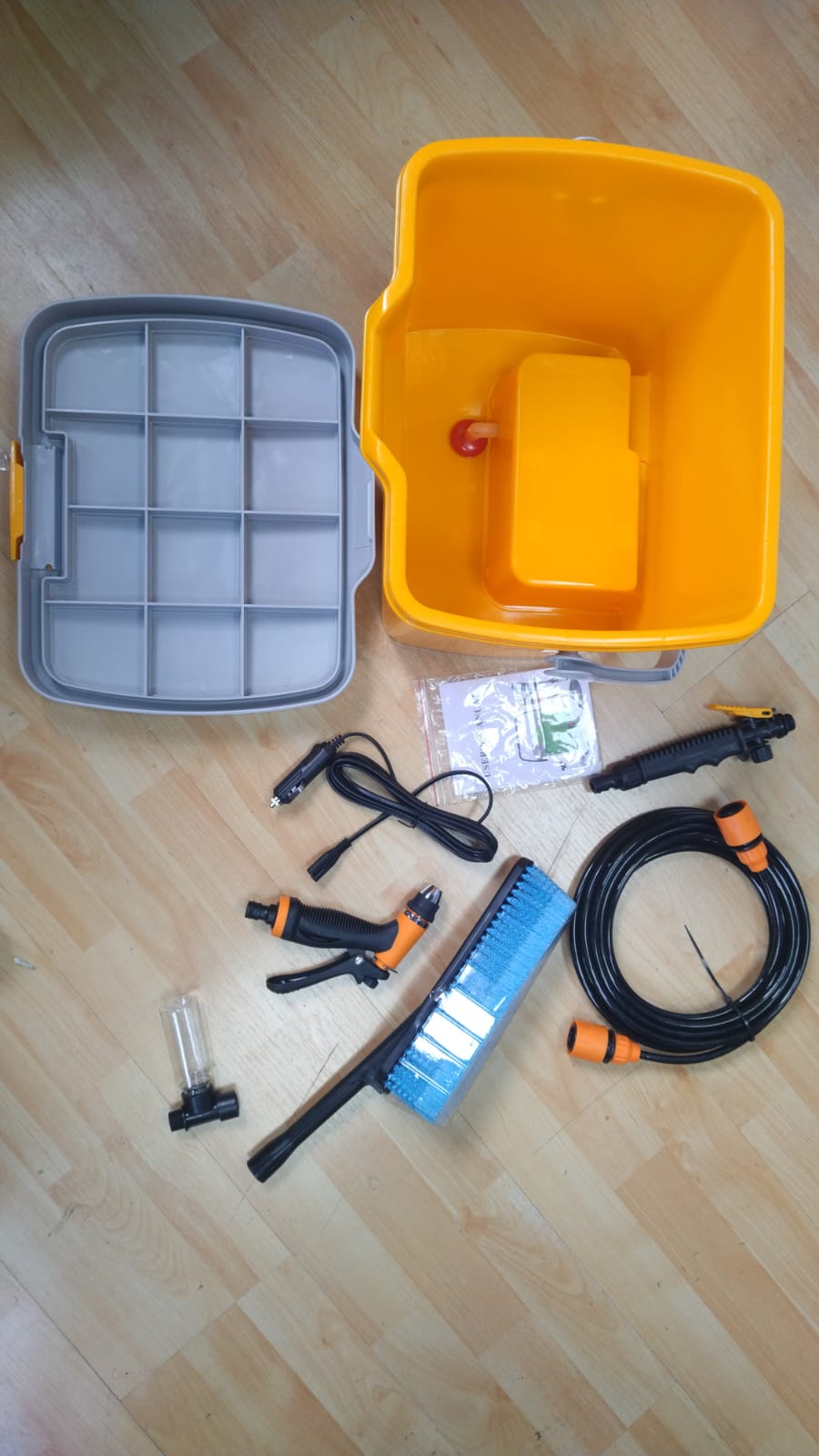 HIDROLAVADORA PORTÁTIL DE ALTA PRESIÓN