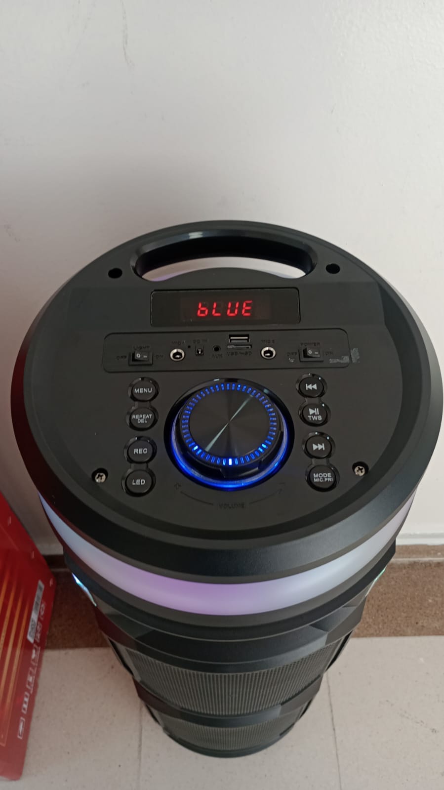 🔊 CABINA RECARGABLE SEISA YX-H8269 CON MICRÓFONO INALÁMBRICO Y CONTROL