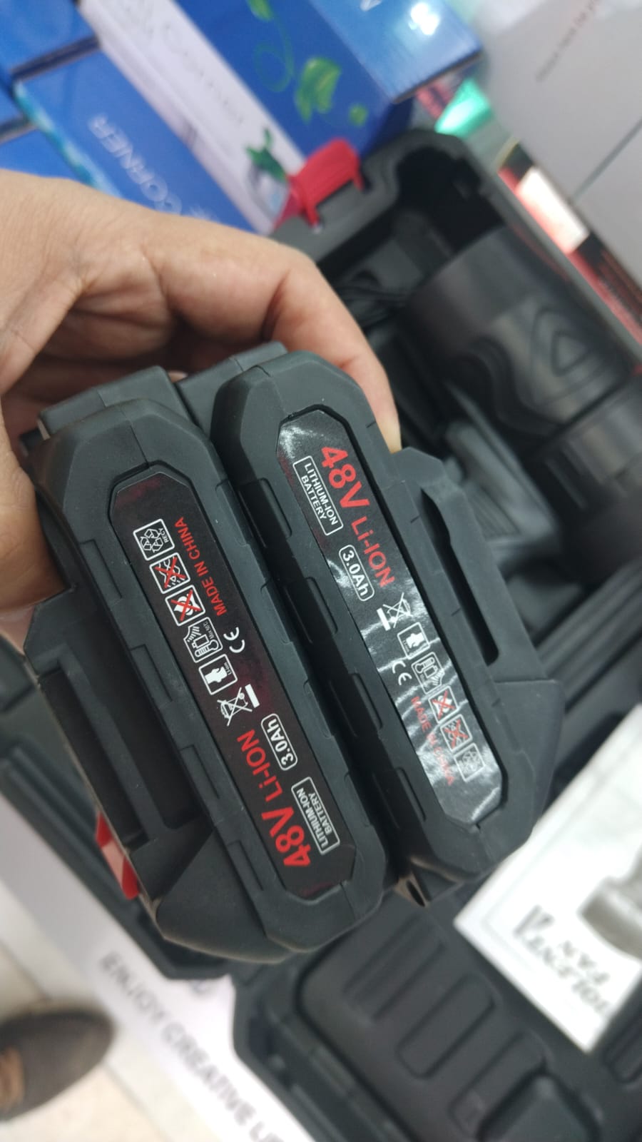 SOPLADOR INALÁMBRICO CON 2 BATERÍAS DE 48V