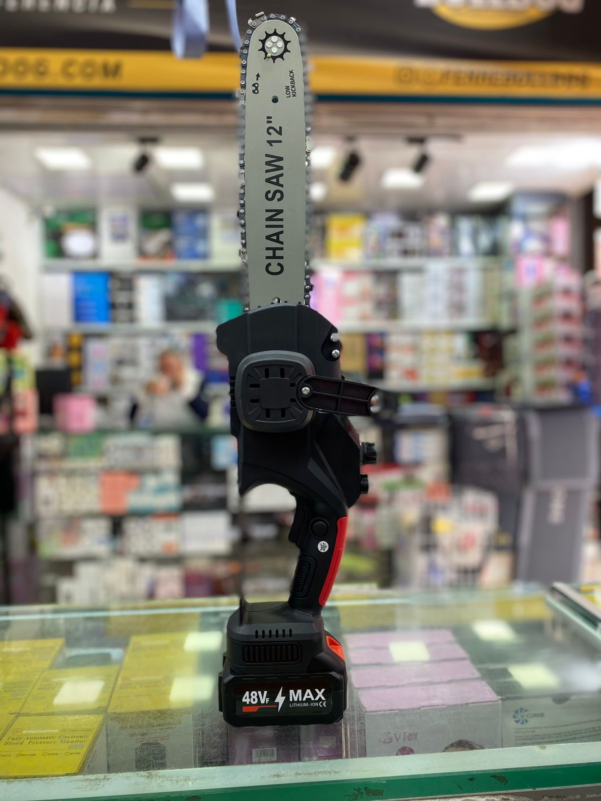 🪵🔋 MINI MOTOSIERRA RECARGABLE 12” – 48V DOBLE BATERÍA