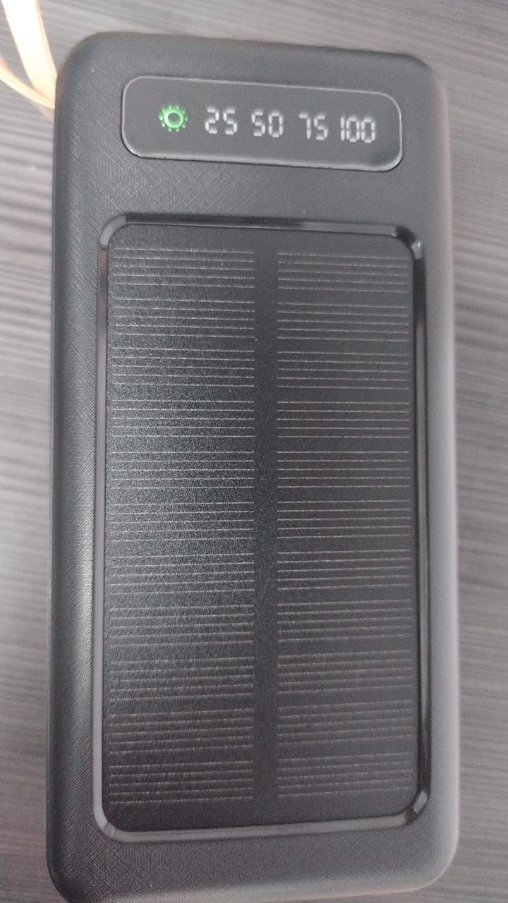 📌POWER BANK SOLAR 20.000 mAh CON LINTERNA LED INTEGRADA