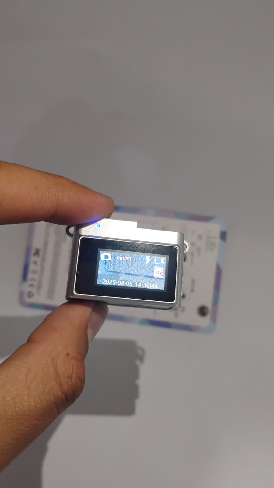 🛍️ MINI CÁMARA DIGITAL RECARGABLE – 1080P – ULTRA COMPACTA (4cm x 2cm)