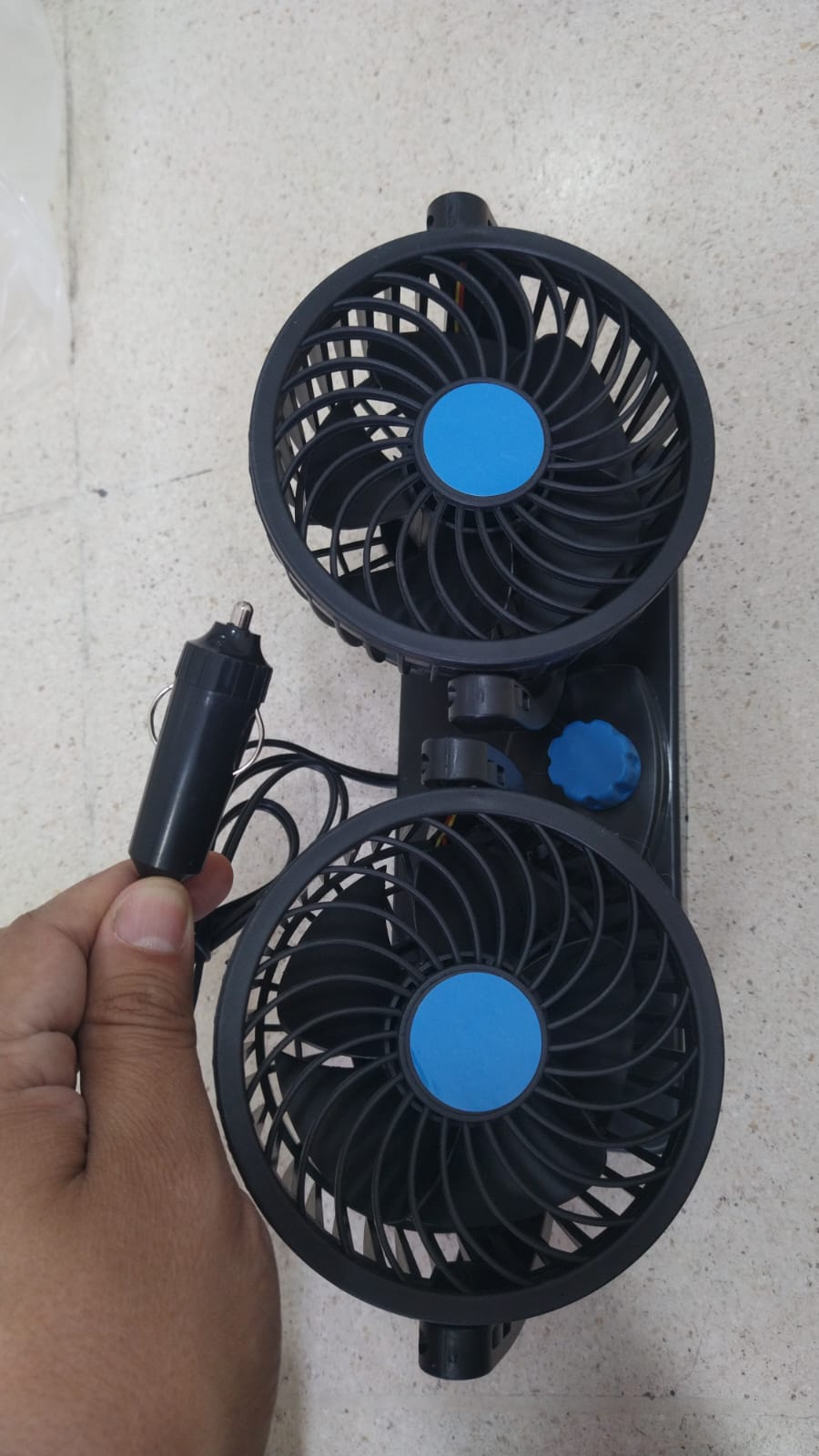 Ventilador Doble 12V para Carro  | Bajo Ruido, 2 Velocidades, Ajustable